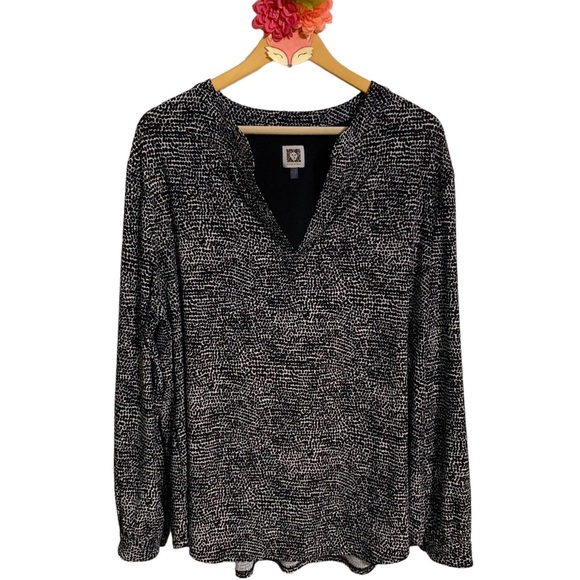 Anne Klein Tops - Anne Klein blouse black white dot print long sleeve split neck size X-Large